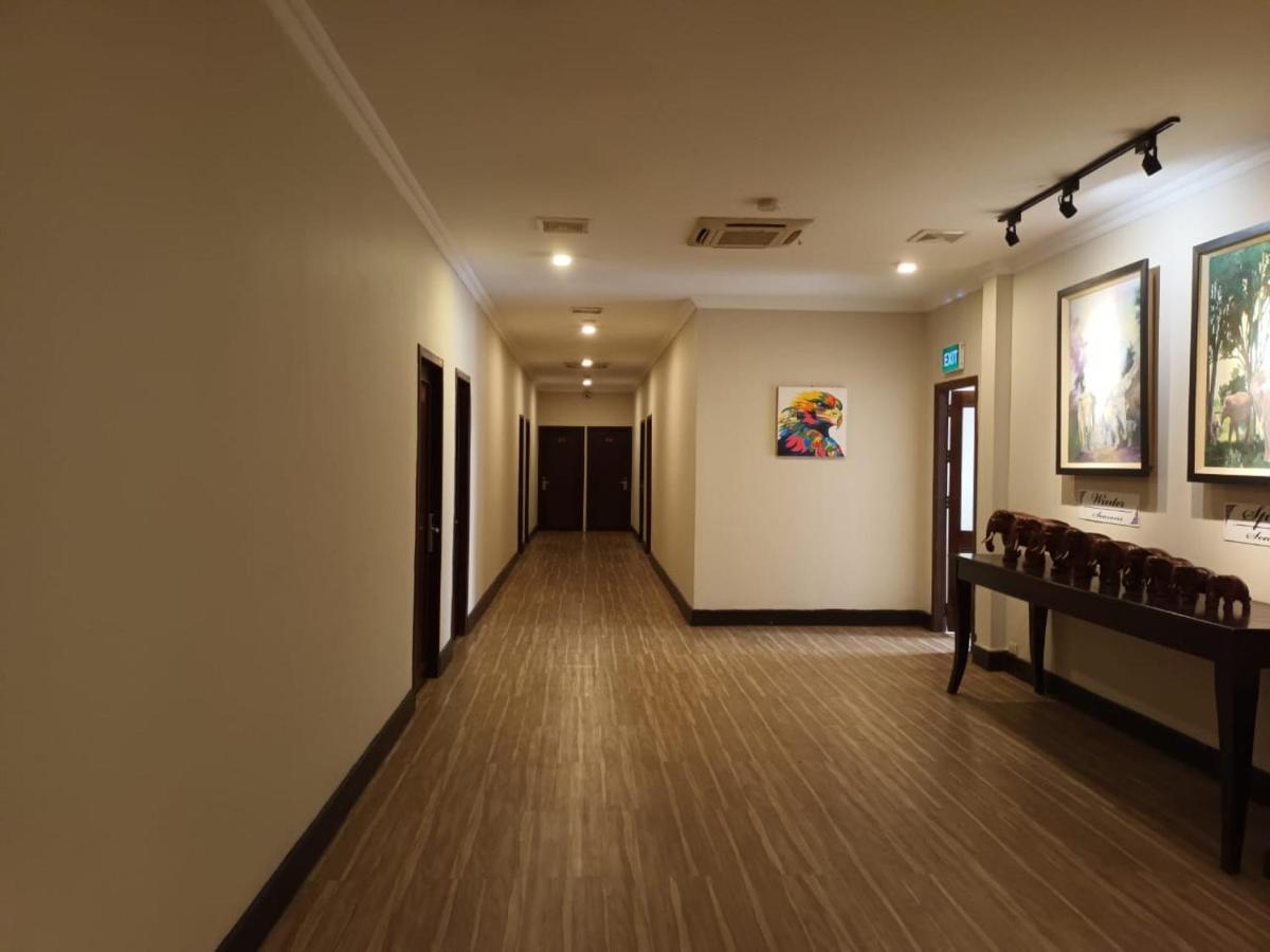 Seasons Riverside Hotel Vientiane Buitenkant foto
